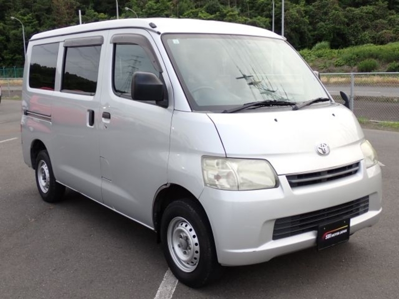TOWN ACE VAN