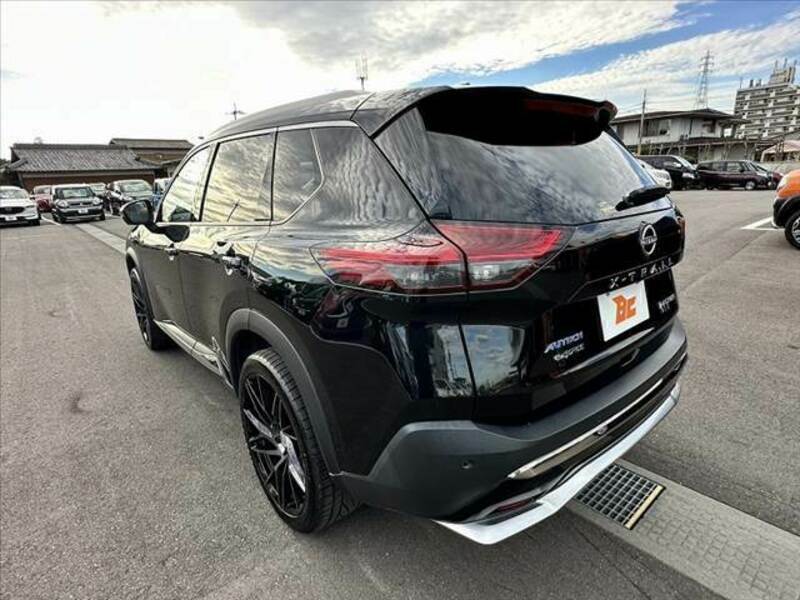 X-TRAIL