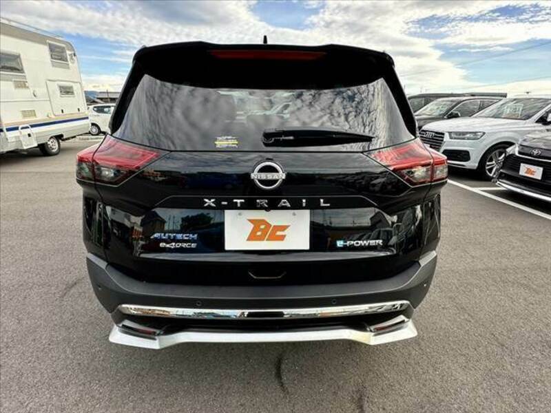 X-TRAIL