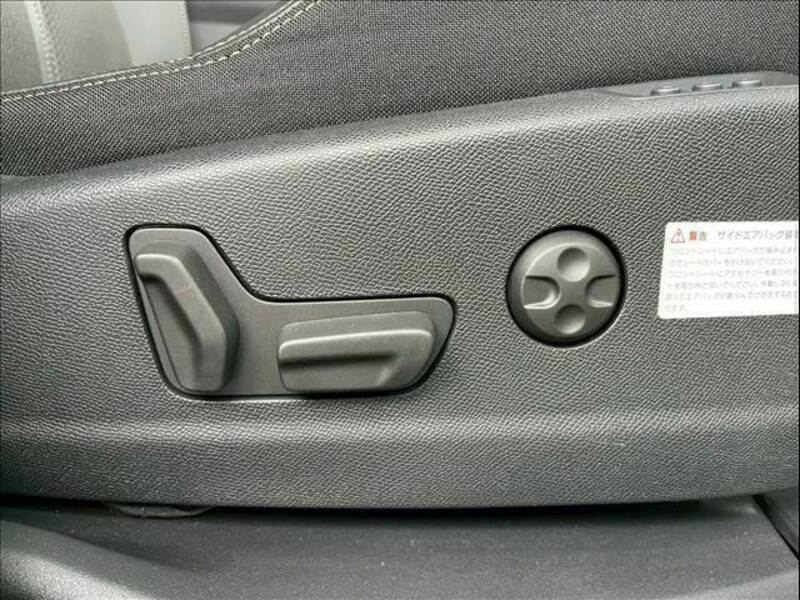 3008