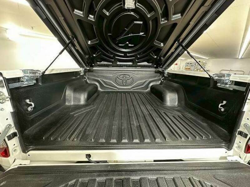 HILUX