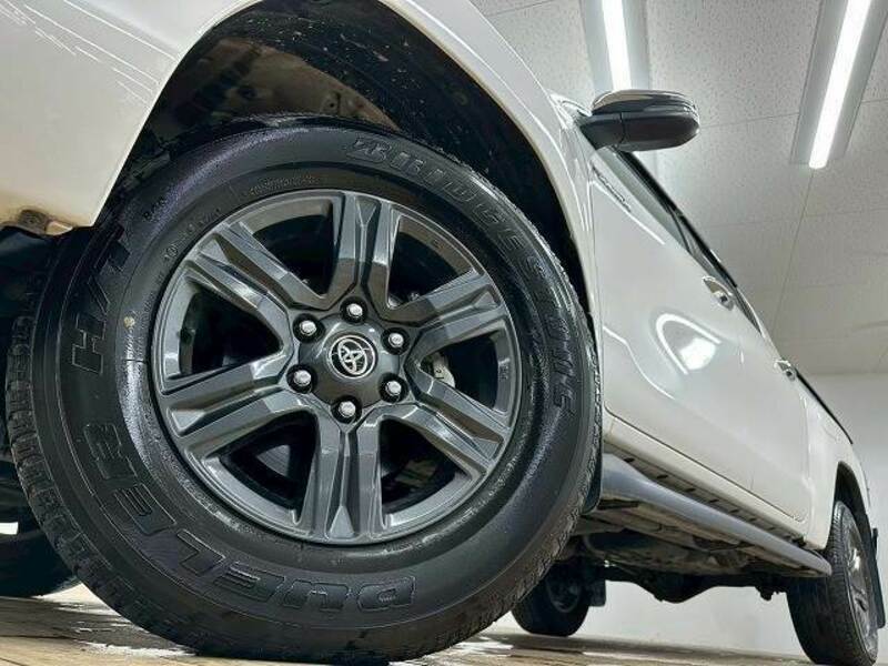 HILUX