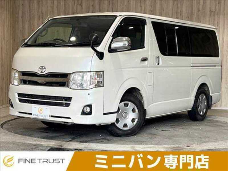 TOYOTA HIACE VAN