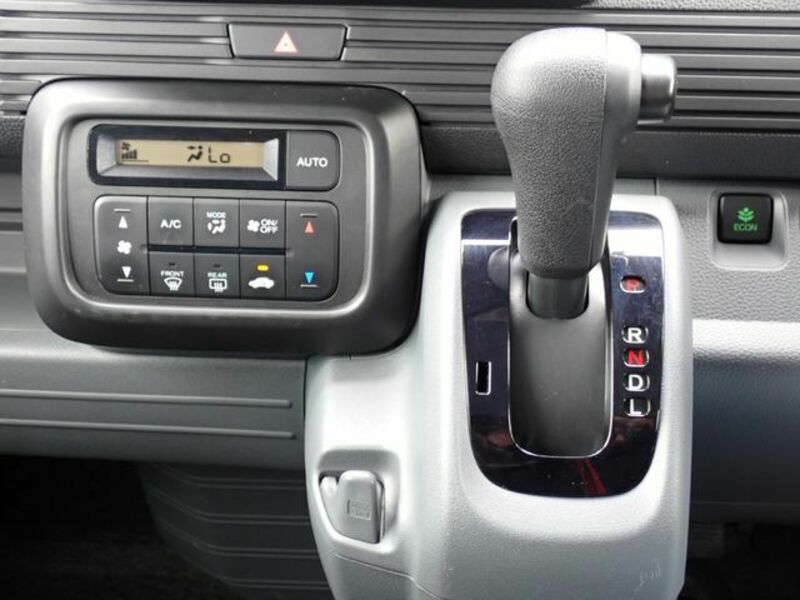 N-VAN