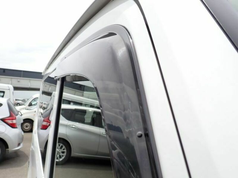N-VAN