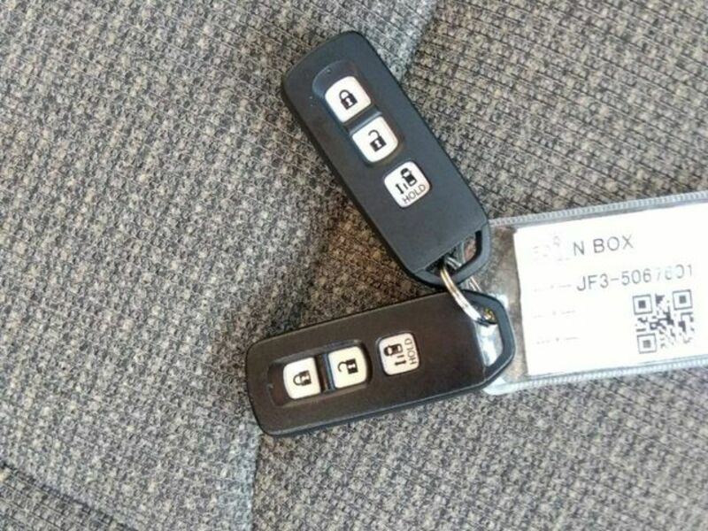 N BOX