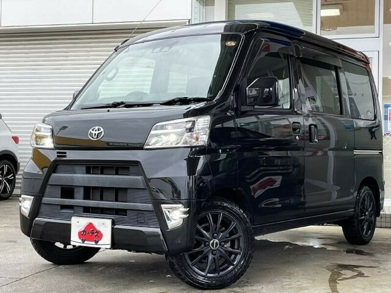 TOYOTA PIXIS VAN