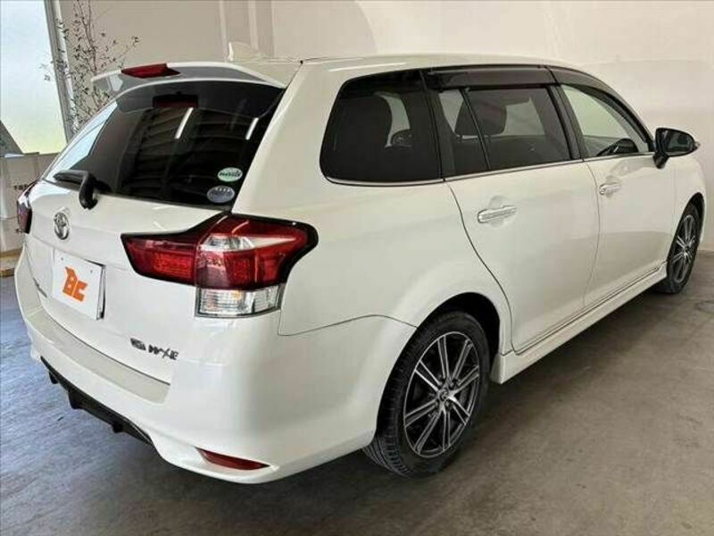 COROLLA FIELDER