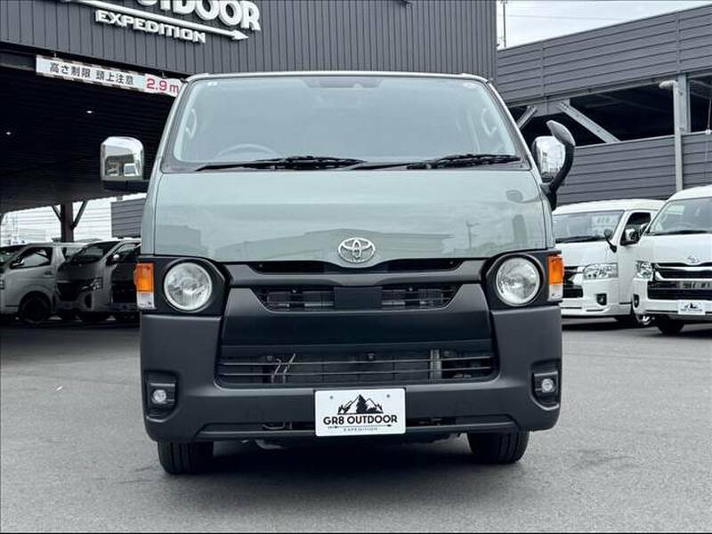 HIACE VAN