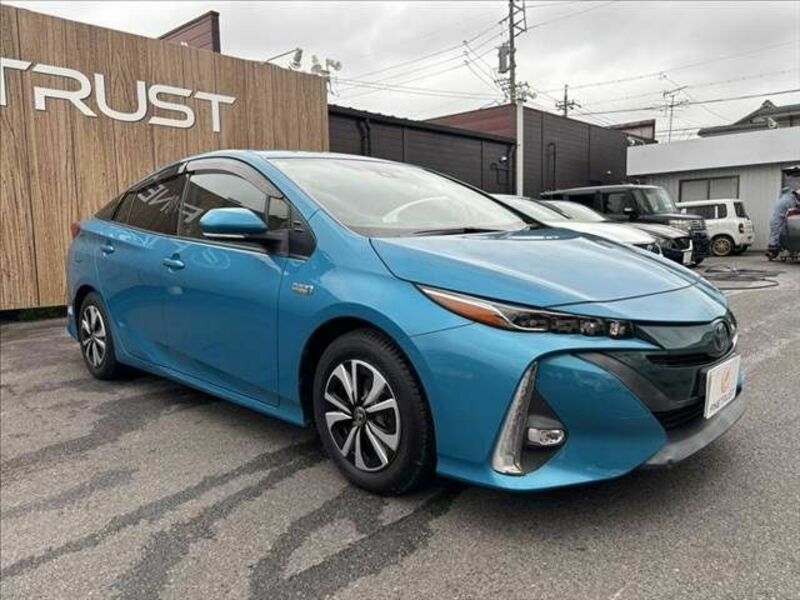 PRIUS PHV