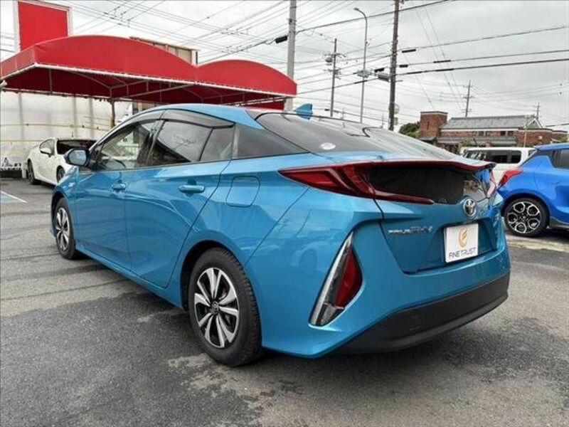 PRIUS PHV