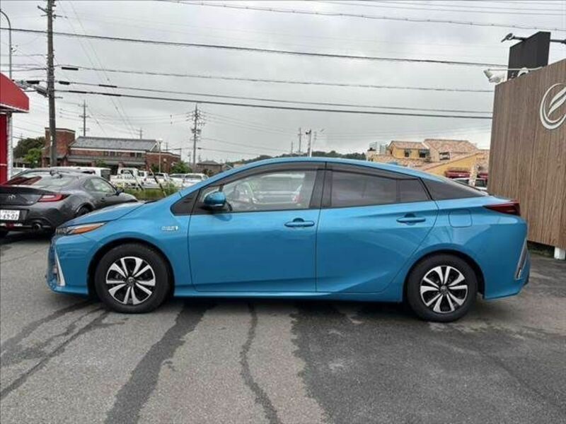 PRIUS PHV