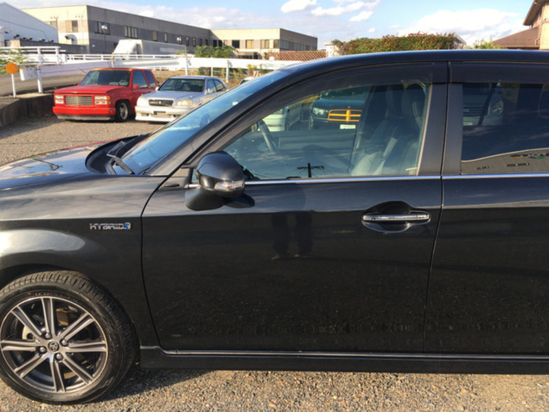 COROLLA FIELDER