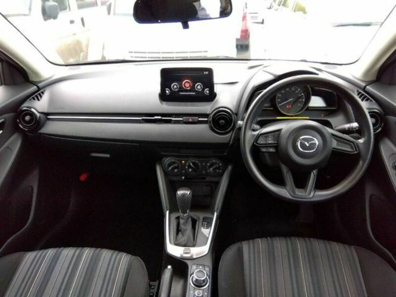 MAZDA2