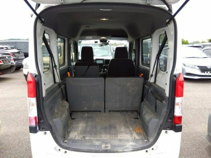 N-VAN