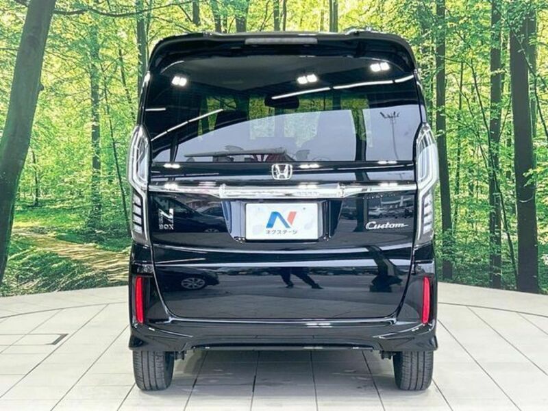 N BOX CUSTOM