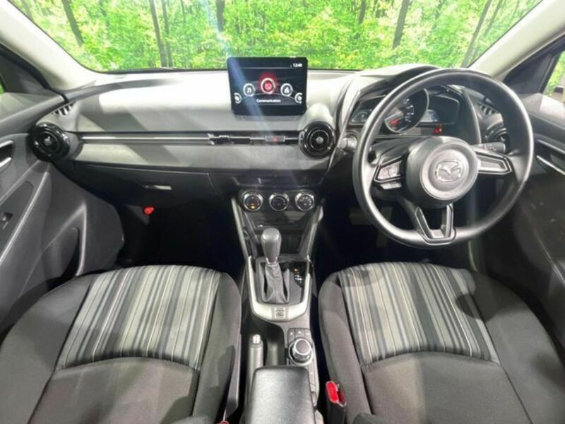 MAZDA2
