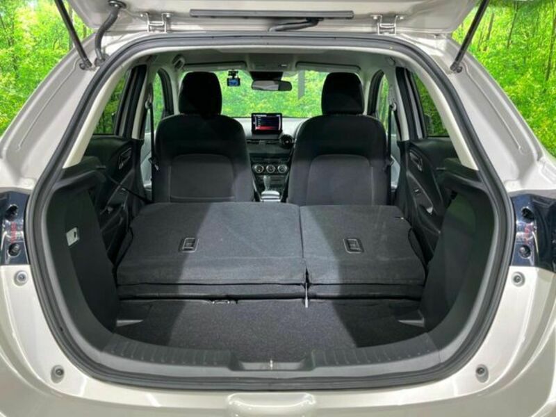 MAZDA2