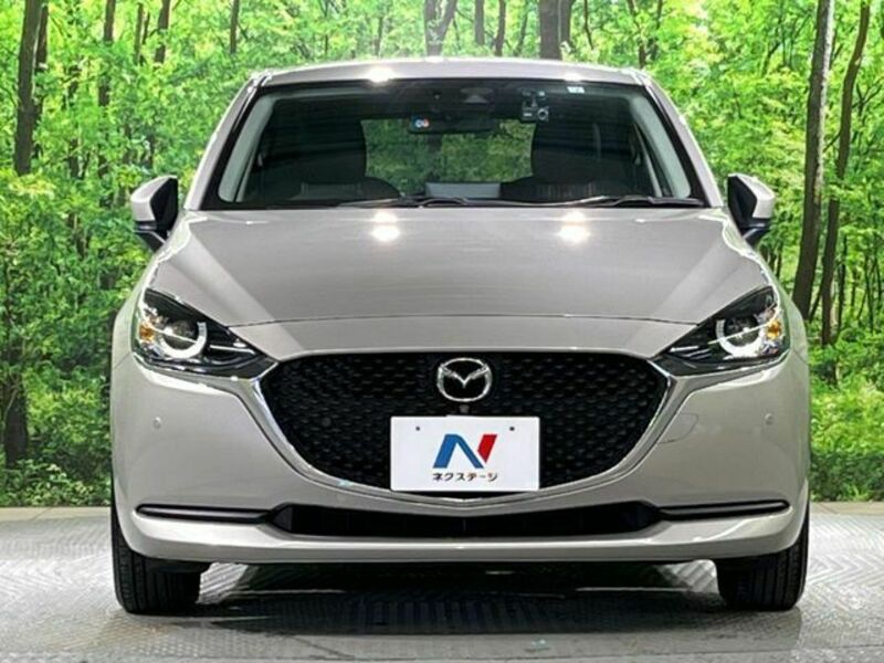 MAZDA2