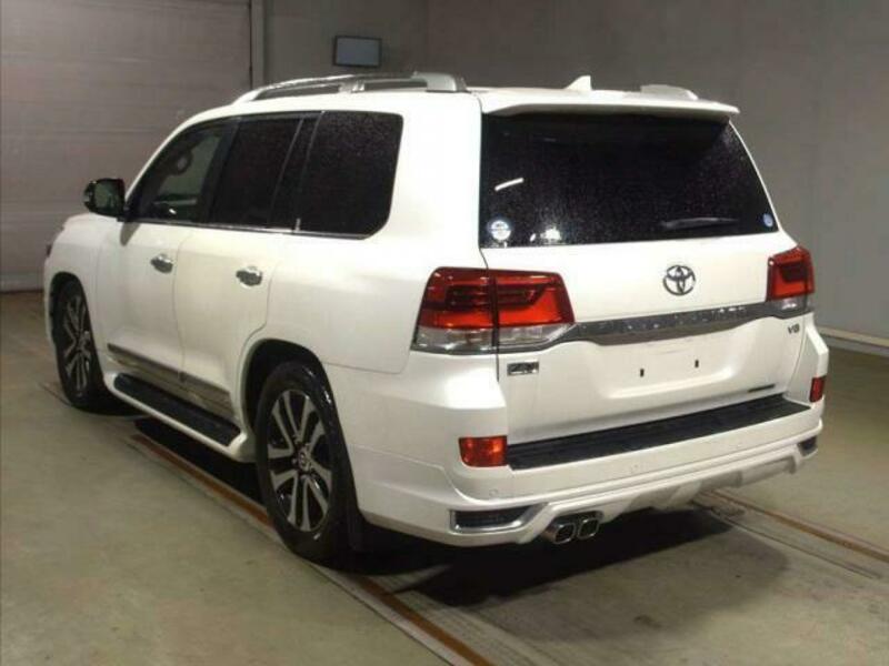 LAND CRUISER