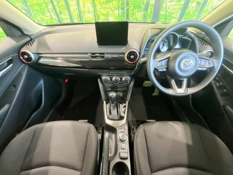 MAZDA2