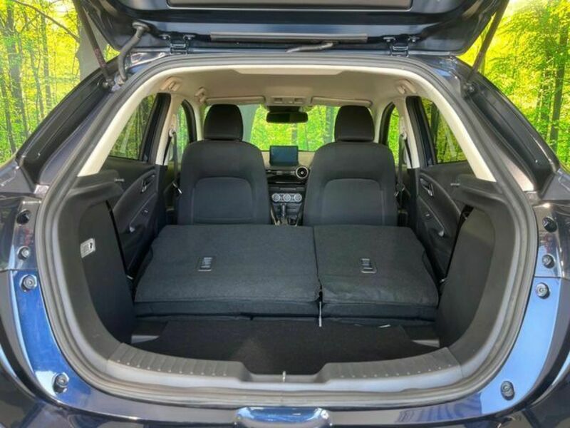 MAZDA2