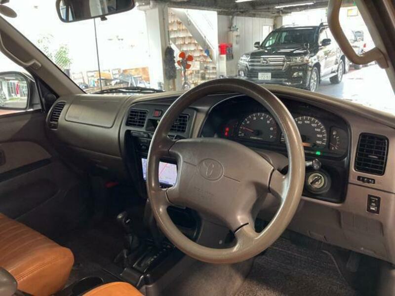 HILUX SURF