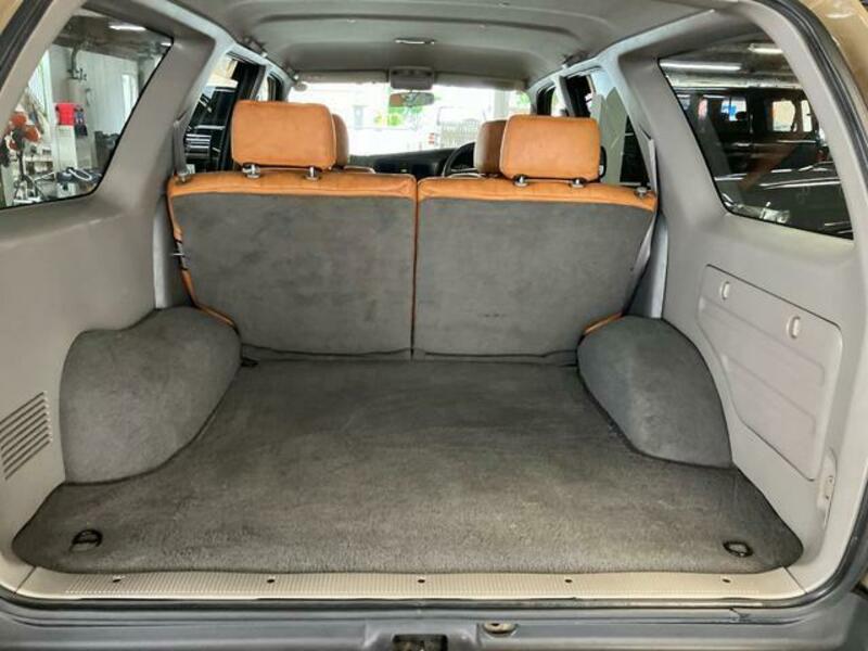HILUX SURF