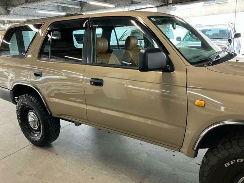 HILUX SURF