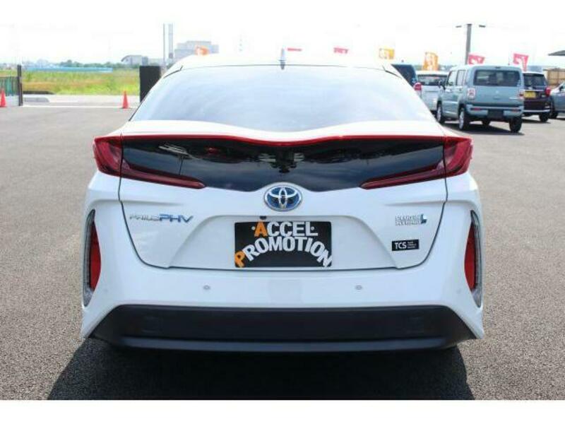 PRIUS PHV