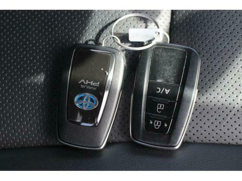 PRIUS PHV