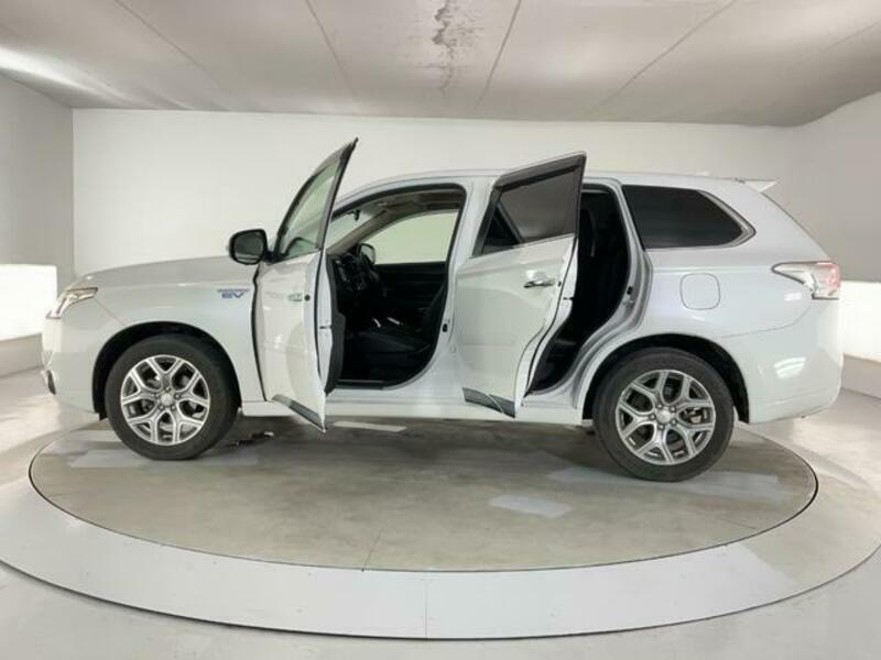 OUTLANDER PHEV