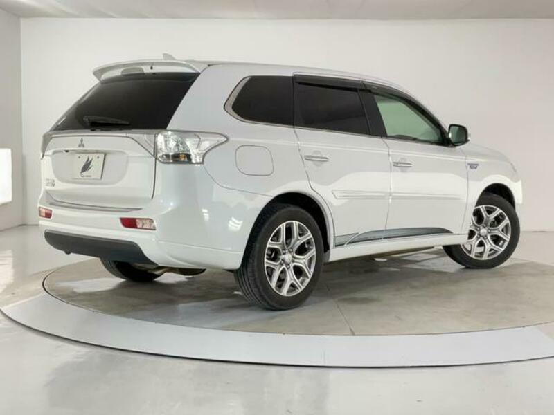 OUTLANDER PHEV