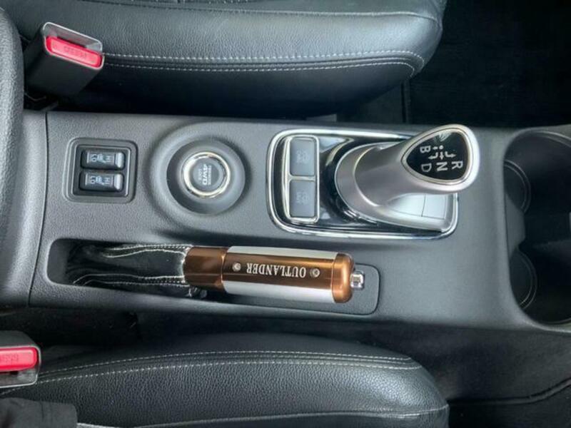 OUTLANDER PHEV