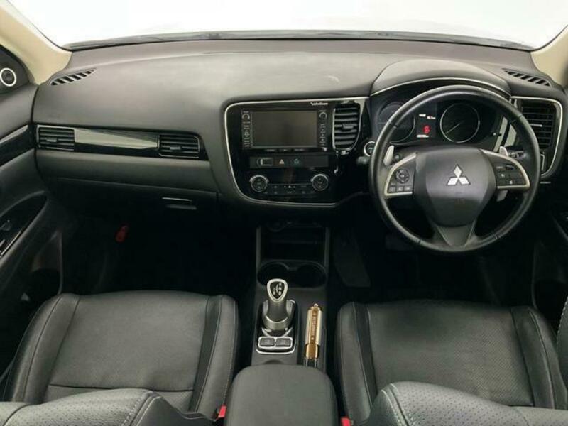 OUTLANDER PHEV