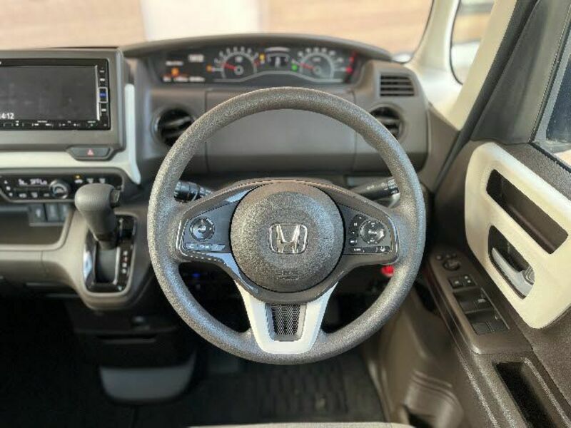 N BOX