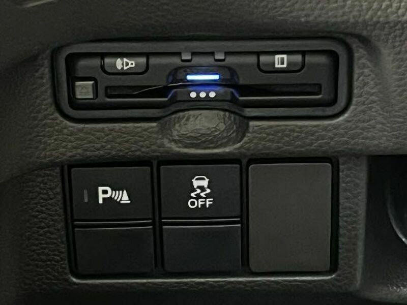 N BOX