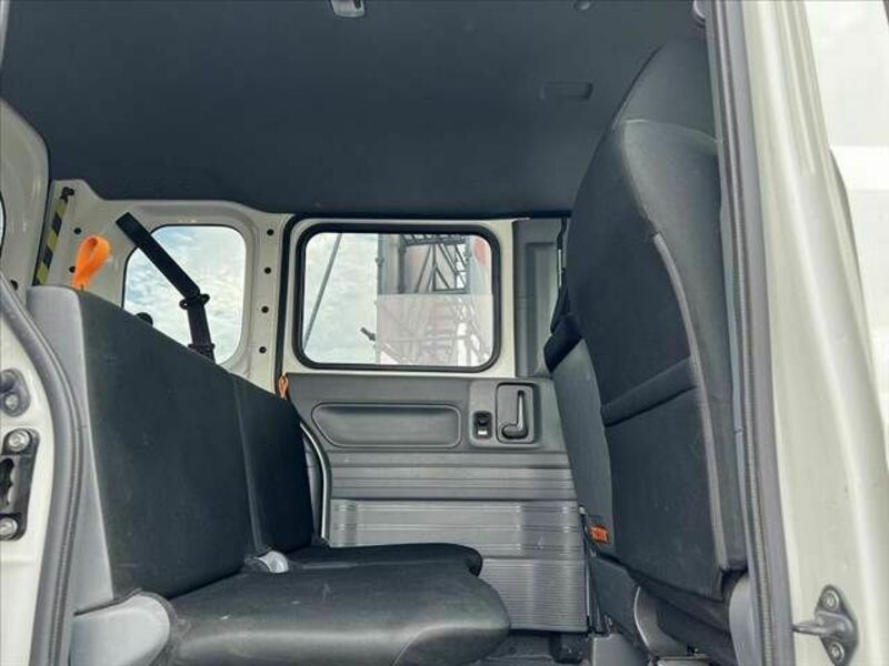 N-VAN
