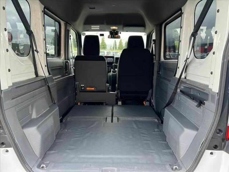N-VAN