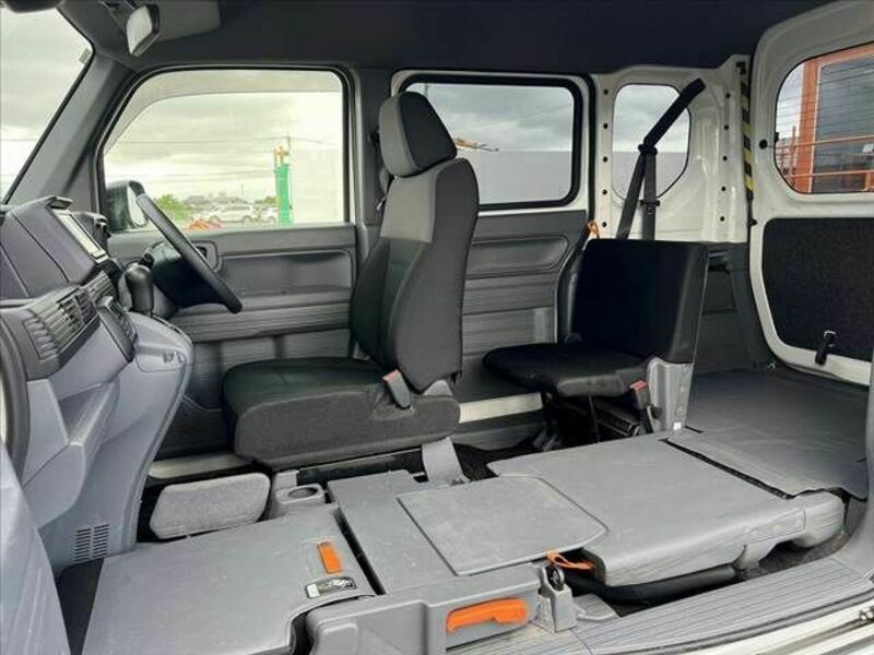 N-VAN