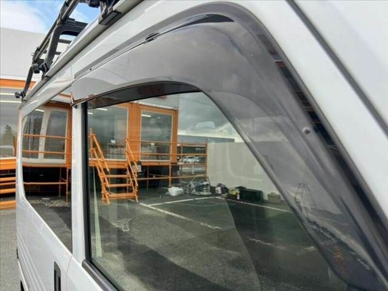 N-VAN