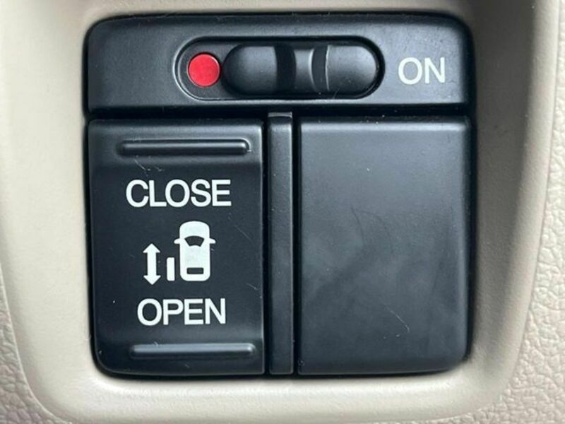 N BOX