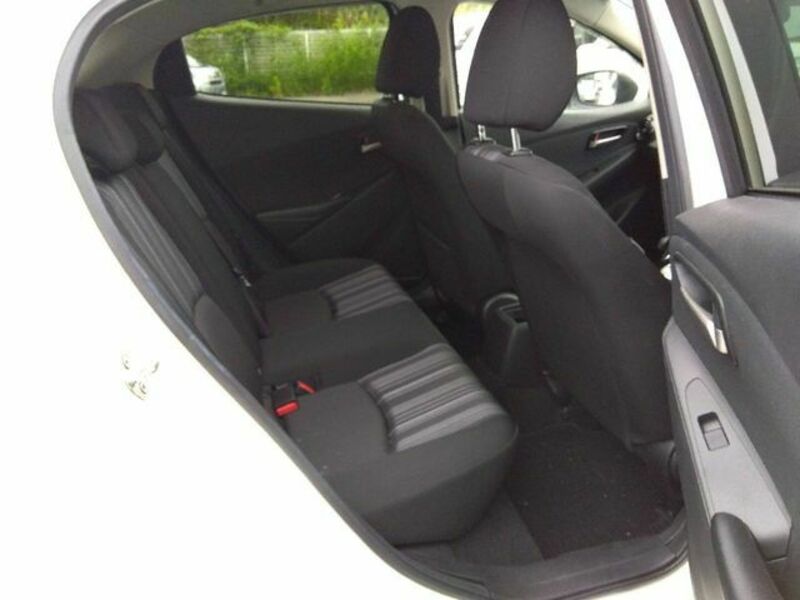MAZDA2