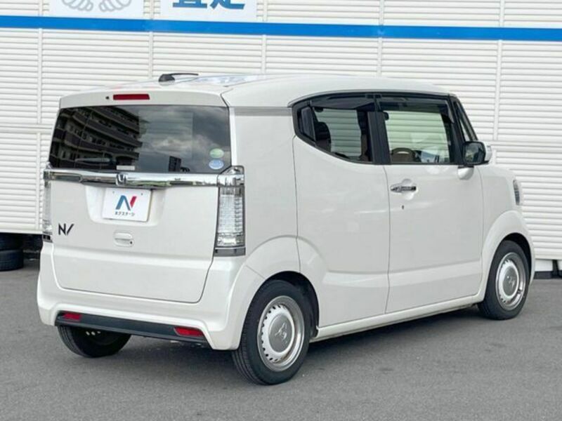 N BOX SLASH