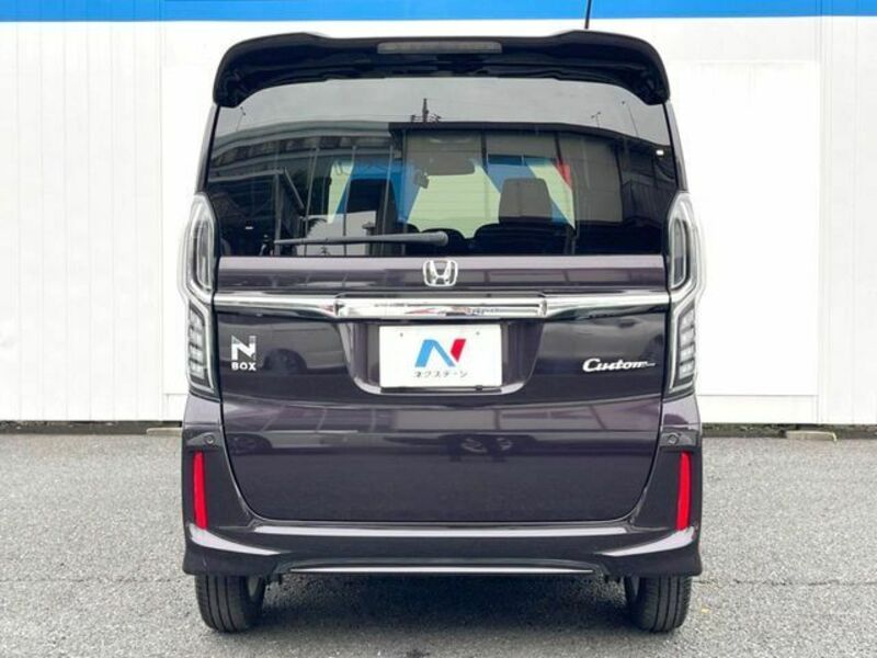 N BOX CUSTOM
