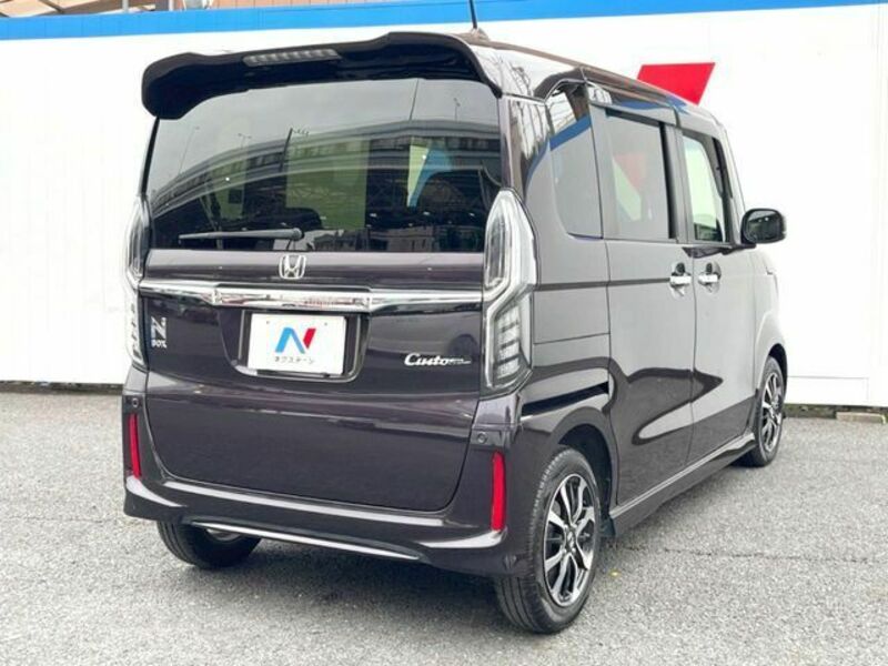 N BOX CUSTOM