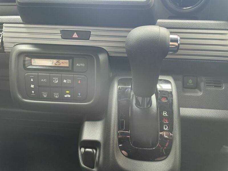 N-VAN