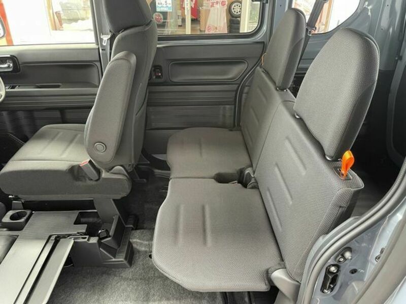 N-VAN