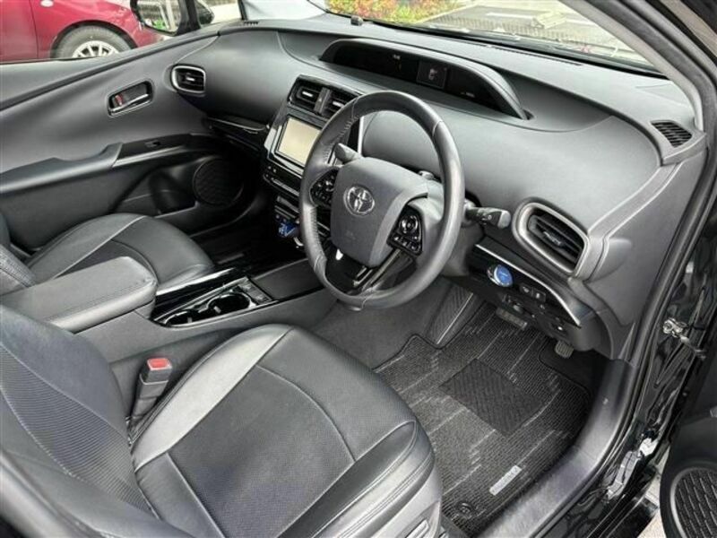 PRIUS PHV