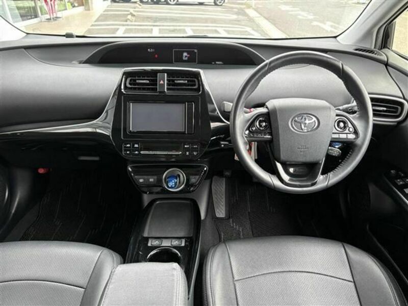 PRIUS PHV